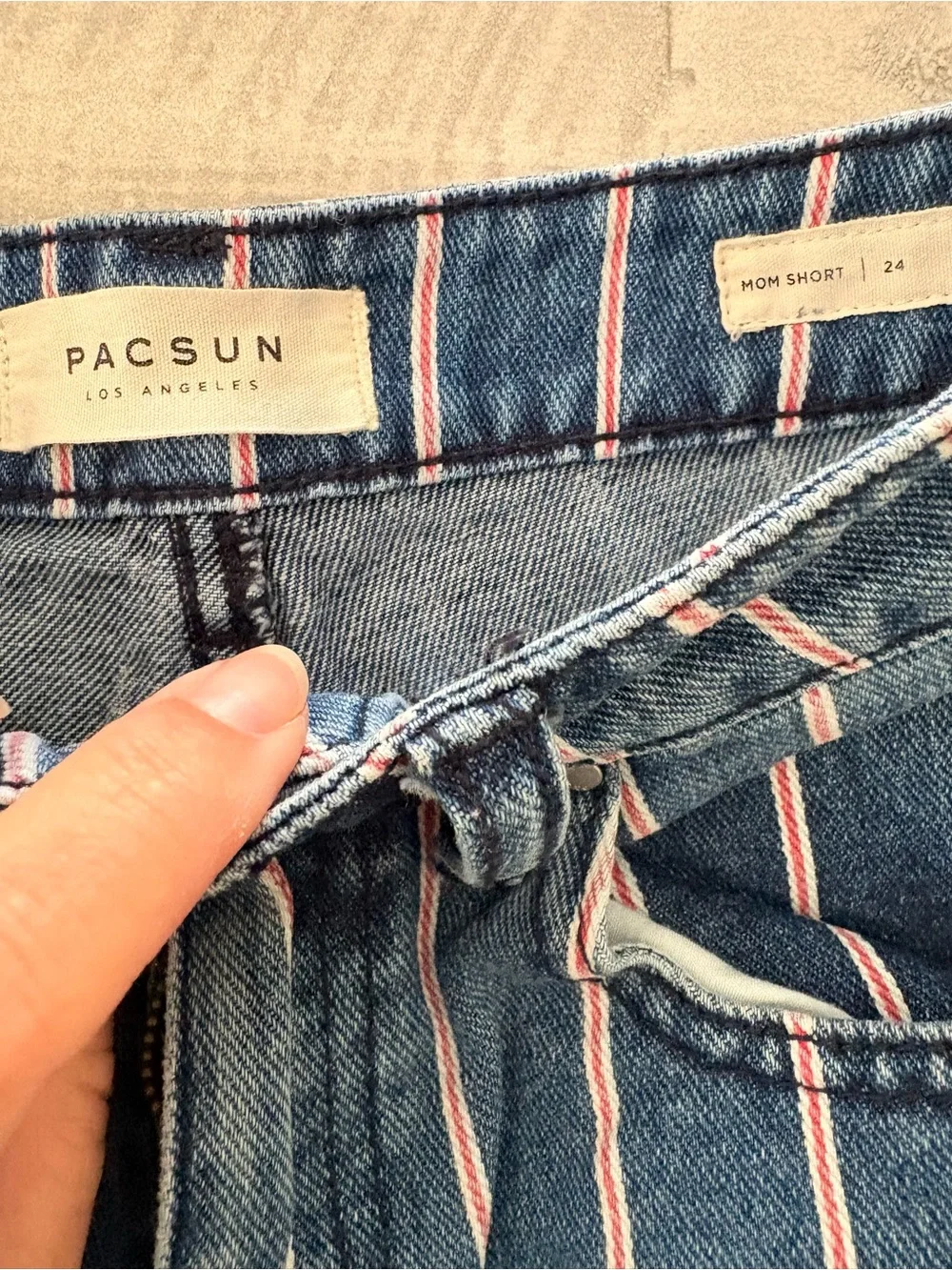 PacSun Red and White Striped High-Rise Denim Shorts size 24